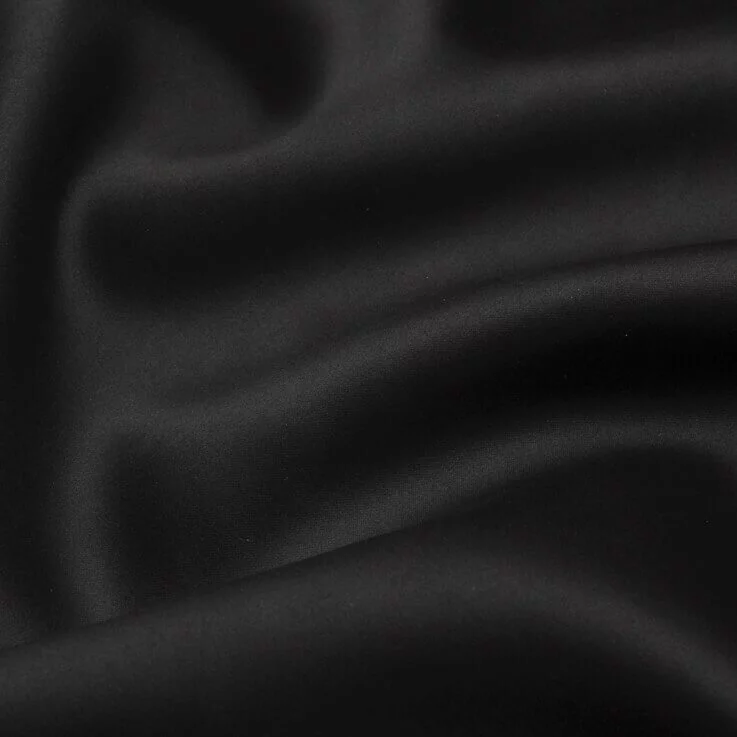 Черная штора